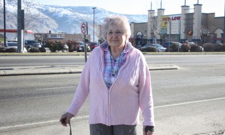 Mariposa senior leading charge to try and get crosswalk built across from retirement residence