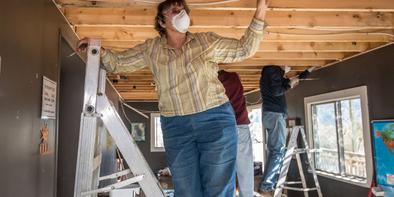 Desert Society president does dirty work