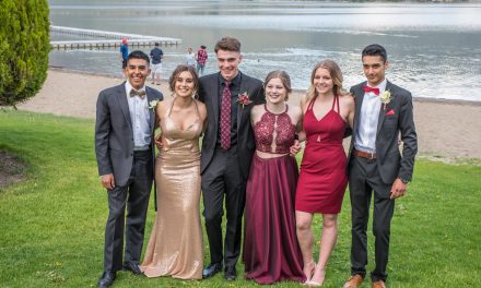 OSS dresses up for their prom