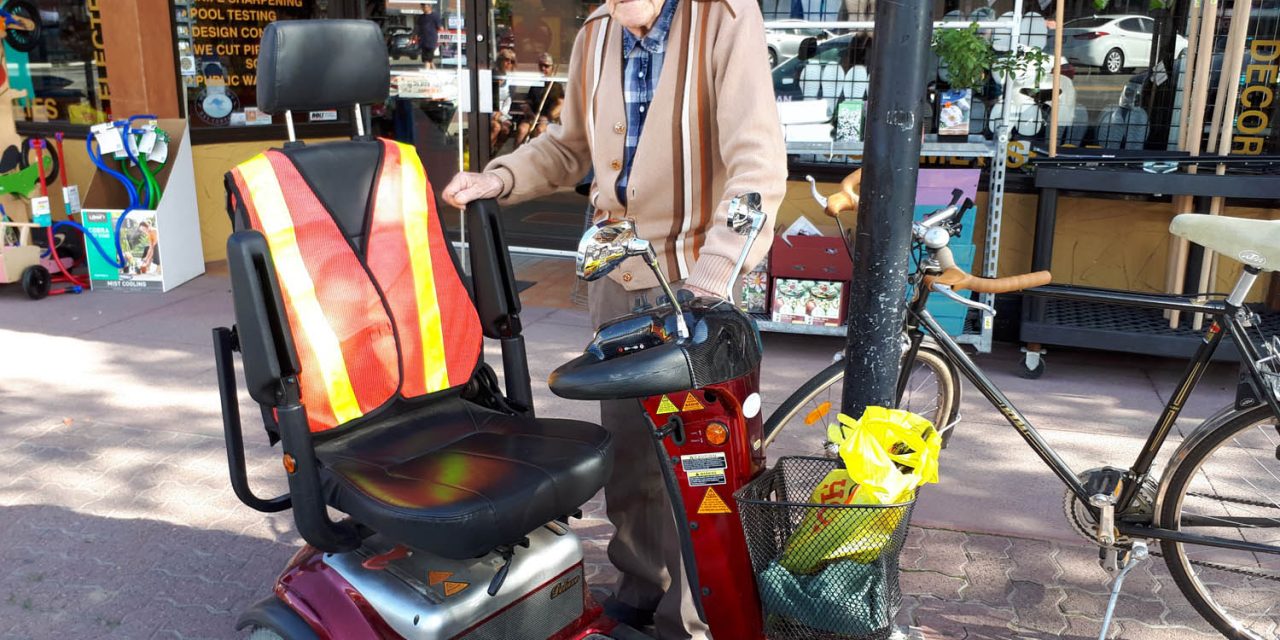 When elderly couple’s scooter was stolen, helpful stranger proved that people do still care these days