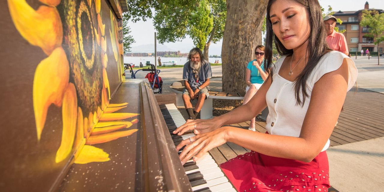 World-renowned classical pianist tries out Osoyoos’ Piano in the Park