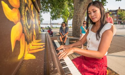 World-renowned classical pianist tries out Osoyoos’ Piano in the Park