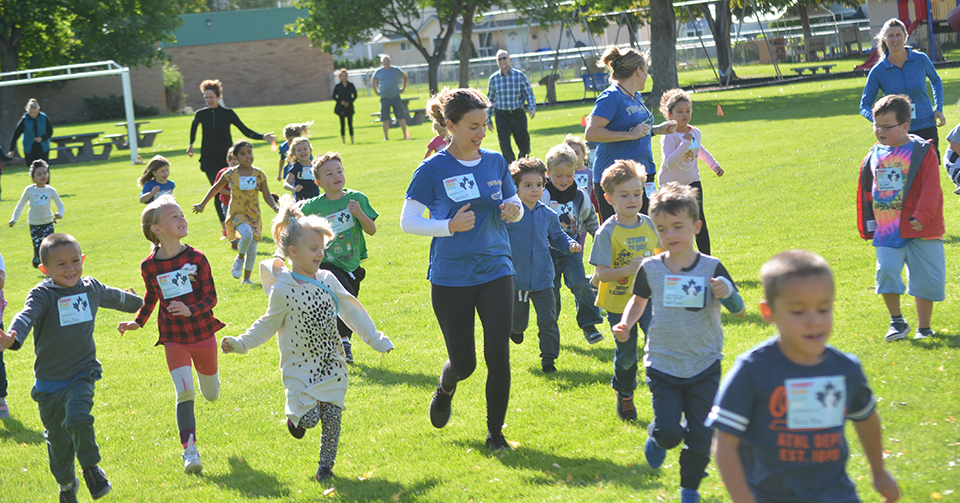 Tuc-el-Nuit raises $500 for cancer research