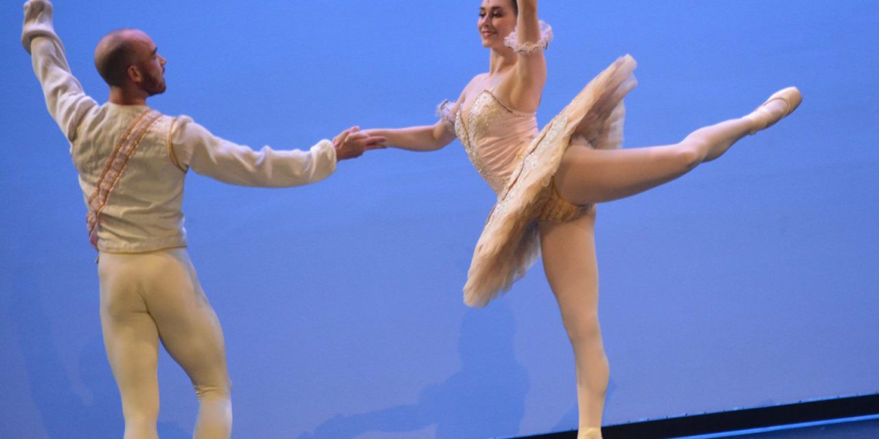 Ballet @ the Holly Jolly Oliver Christmas Concert