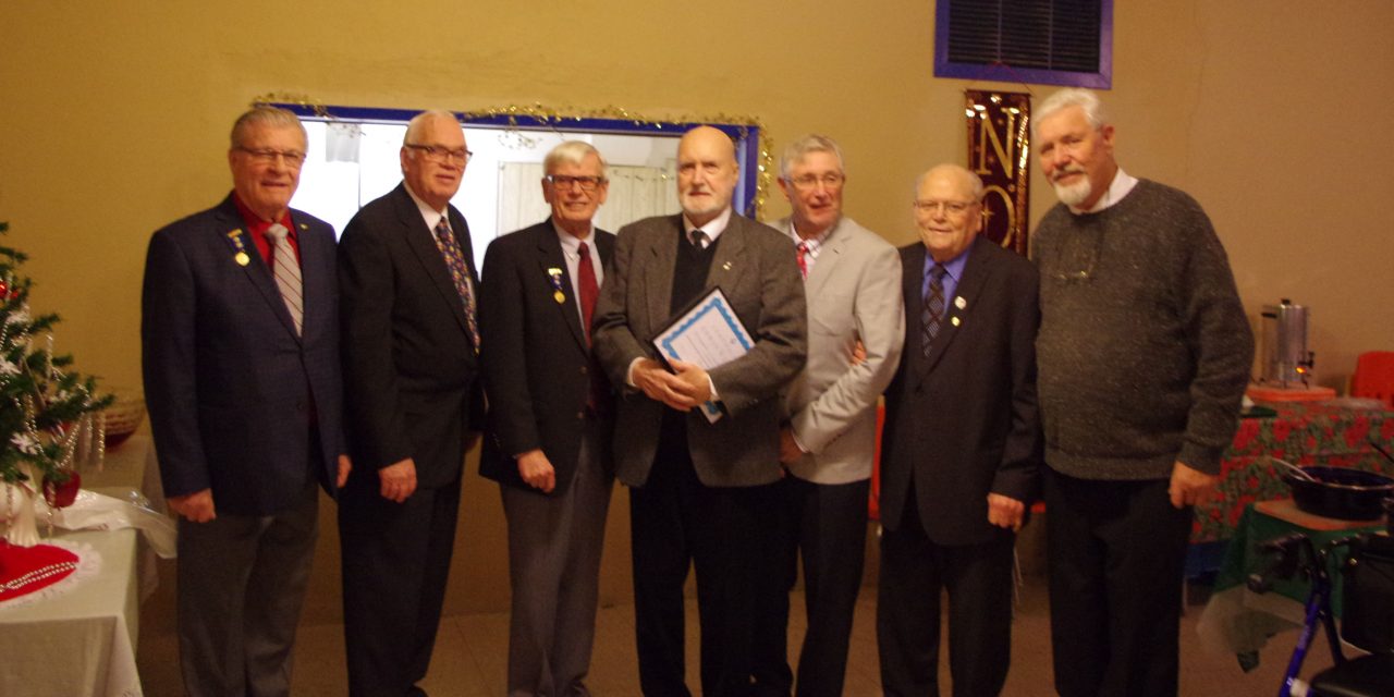Citizens recognized for decades of service to Canadian Cancer Society