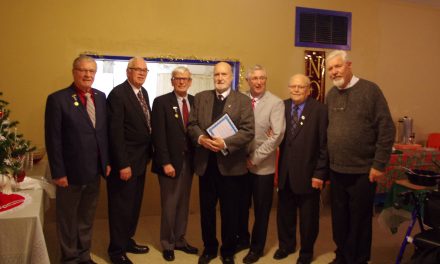 Citizens recognized for decades of service to Canadian Cancer Society