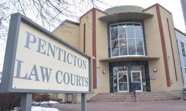 Trial for U.S. lawyer accused of smuggling guns across the border delayed