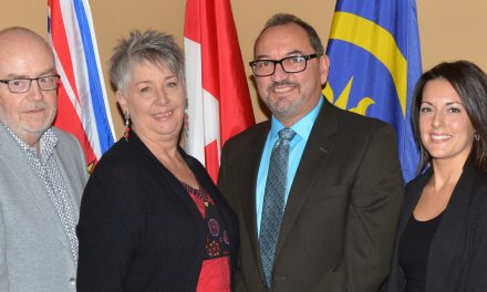 Mayor, councillors to run again