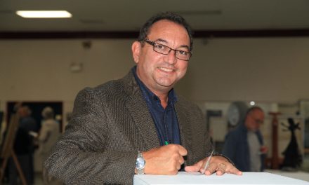 Oliver Mayor Hovanes talks crime with RCMP