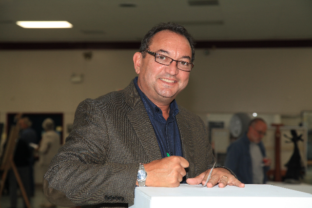 Not many challenging Oliver incumbents—yet