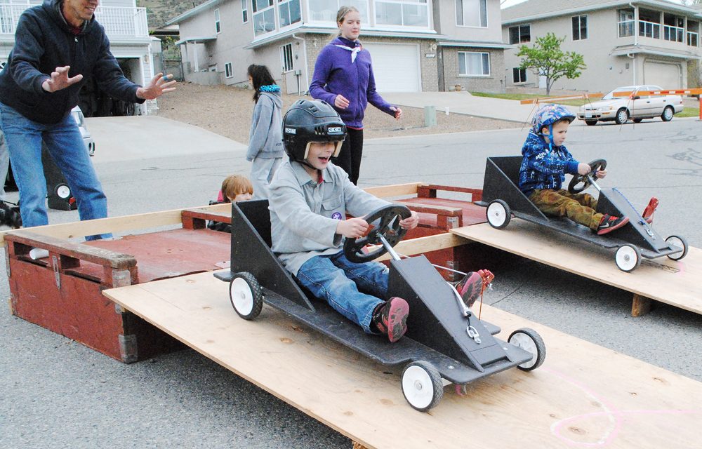 Cubs plan big street race April 23