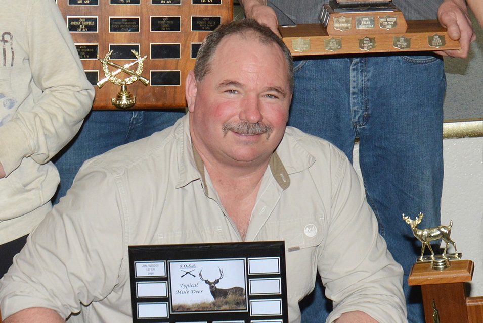 Oliver hunting guide facing charges