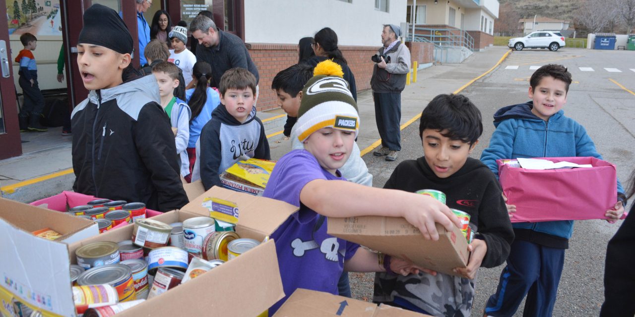 OES students help with Hampers