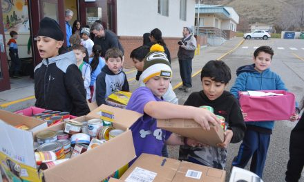 OES students help with Hampers