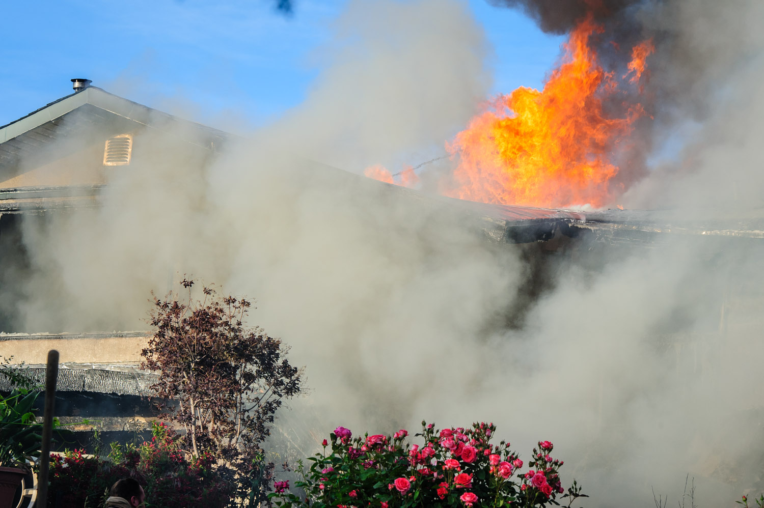 Fire engulfs a house on 33rd Street on the Osoyoos East Bench. (Richard McGuire photo)
