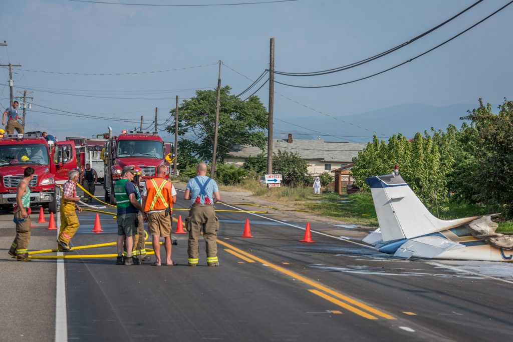 Firefighters are about to clean up after extinguishing the fire. (Richard McGuire photo)
