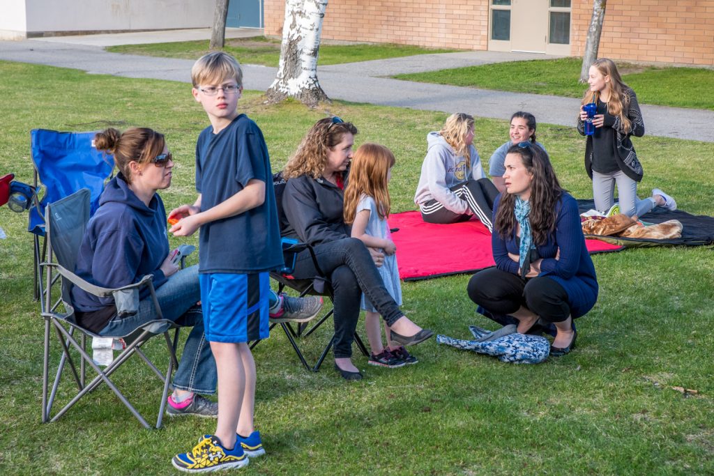 Some people came prepared to wait outside the Osoyoos Community Theatre. (Richard McGuire photo)