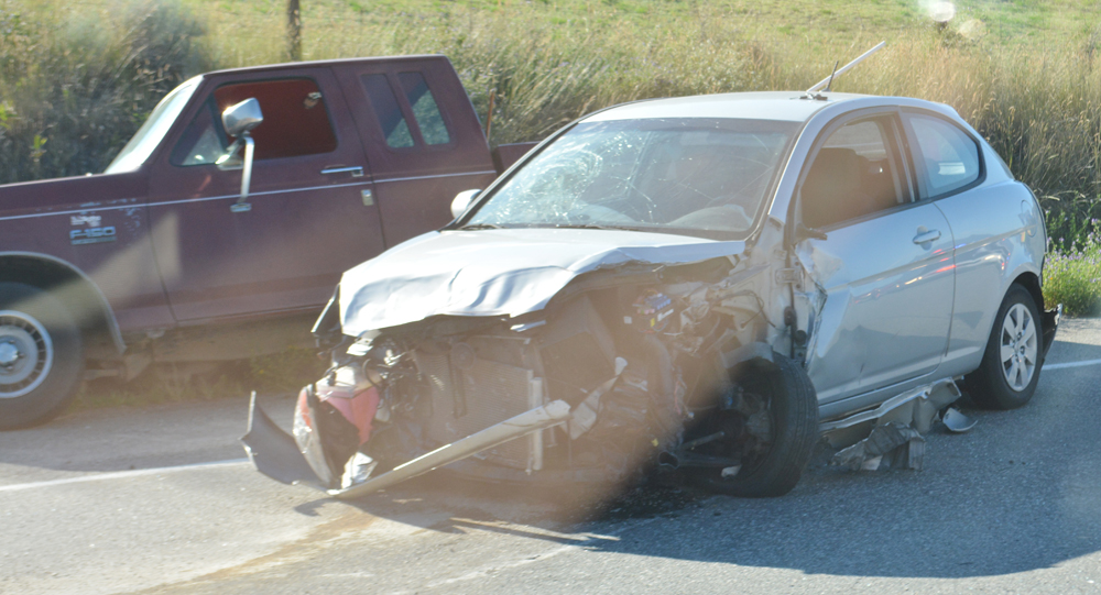 Setting cruise control causes collision: police