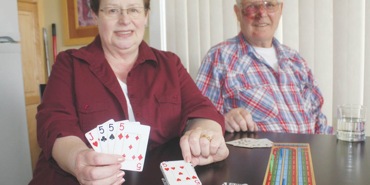 Alberta snowbirds who love playing crib thrilled to finally be dealt ‘perfect hand’
