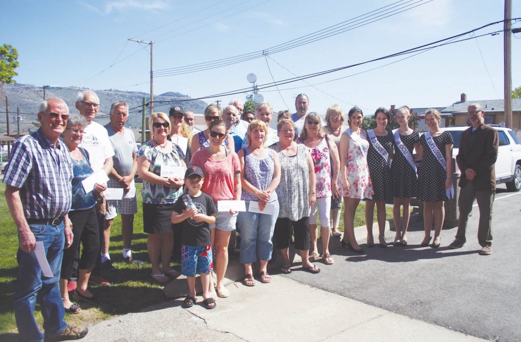 There were a lot of smiling faces at the Town of Osoyoos municipal office on Monday as members of town council and senior administration handed out more than $40,000 in cheques to representatives from various non-pro t and community agencies as part of the town’s Community Service Grants program. The program provides one-time annual financial assistance to local agencies and organizations, who do good work in the community here in Osoyoos. (Keith Lacey photo)