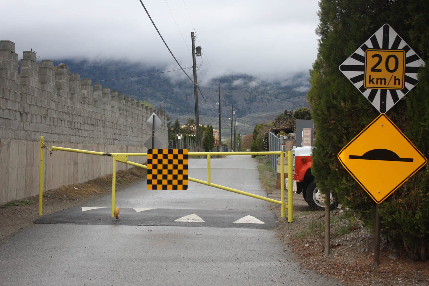 Town of Osoyoos councillors are once again facing complaints about traffic flow on Jackpine Lane in the town’s east end. A neighbour complained to council in a letter about the number of vehicles driving near his property on nearby Maple Drive and would like to see the gate erected almost two years ago removed. Council voted last week to ask staff to prepare a report about the current situation on the roadway. (Keith Lacey photo)