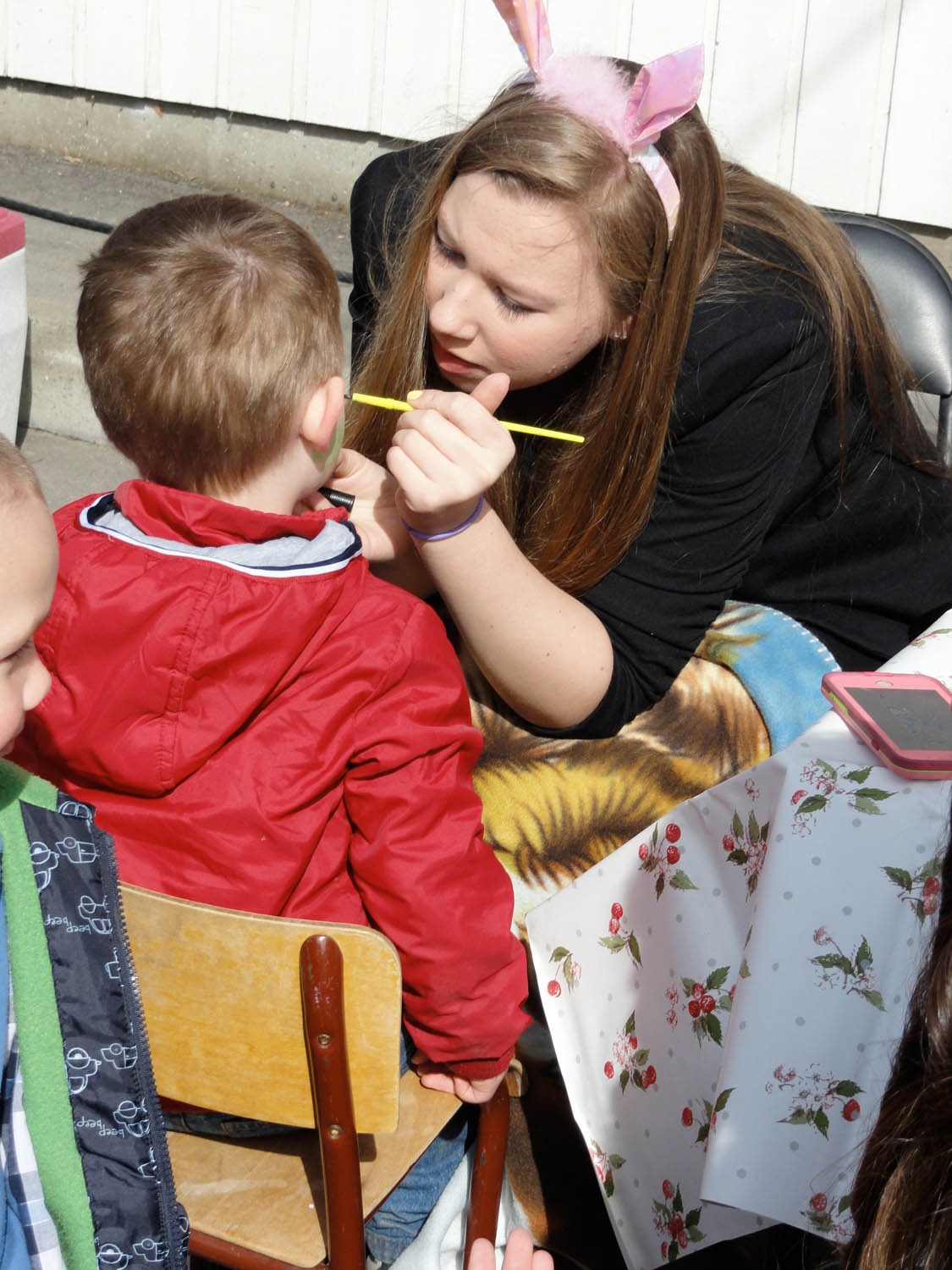 Emmaleigh Diwell of Osoyoos, one of the candidates for the upcoming Osoyoos Royalty pageant in June, participated in facepainting at the recent Easter Eggstravaganza over the Easter holiday weekend. (Photo supplied)
