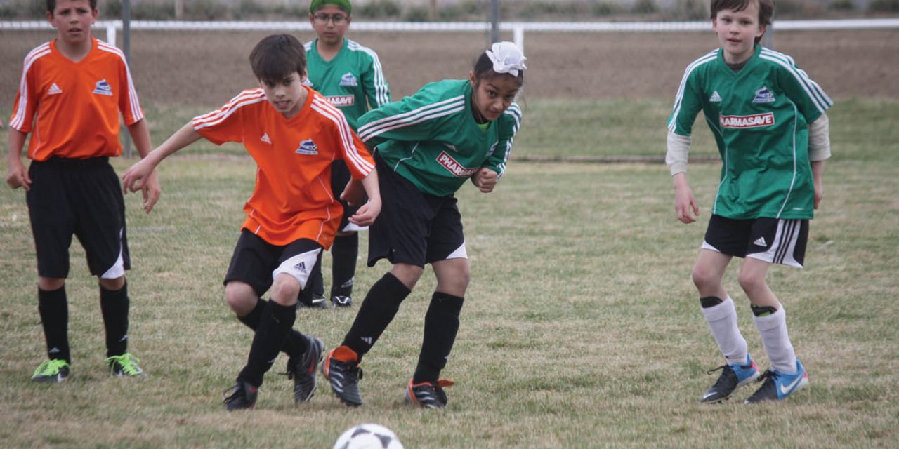 Soccer season kicks off with icebreaker tournament