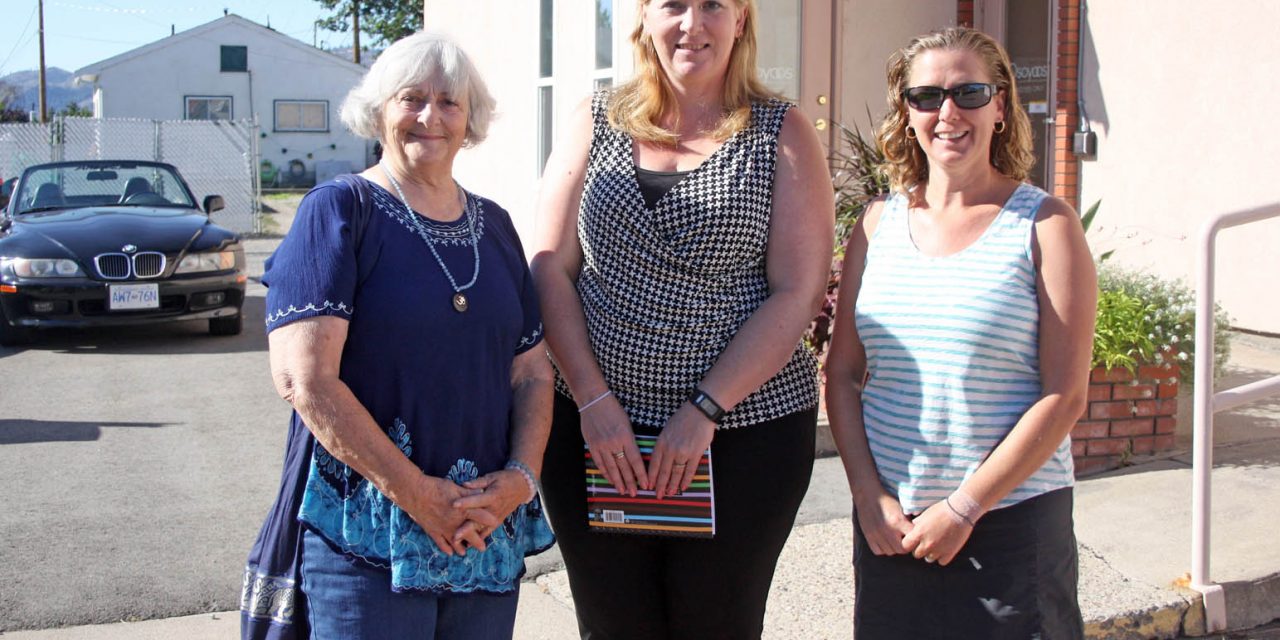 Council shows support to three ladies looking to establish The Giving Cupboard donation box in town