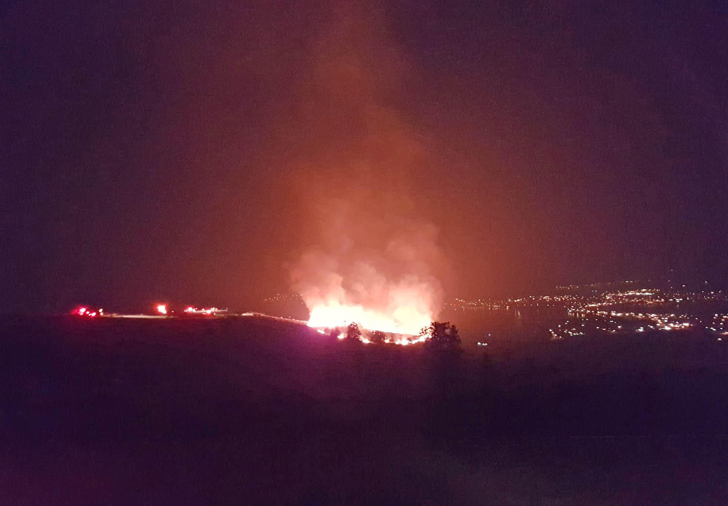 Fire breaks out on Anarchist Mountain on Monday night TimesChronicle.ca