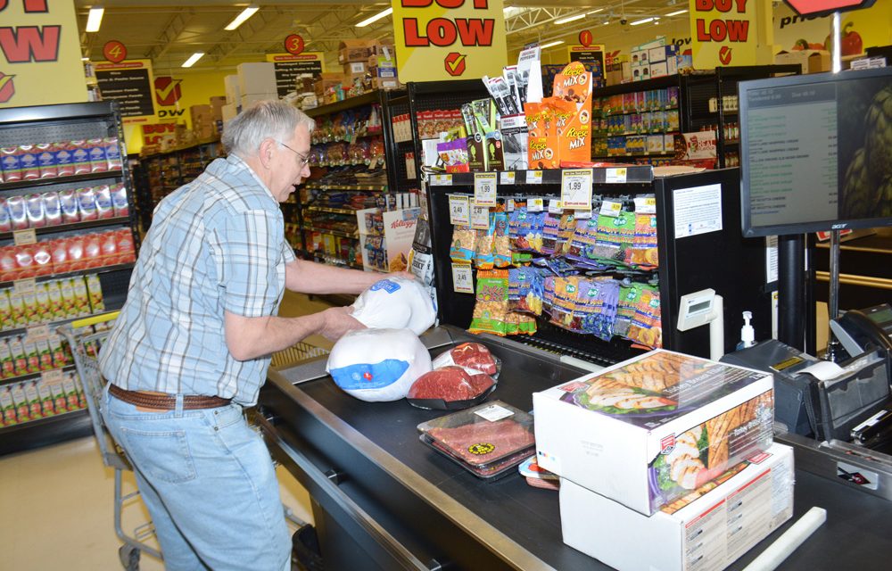 Couple wins Buy-Low shopping spree