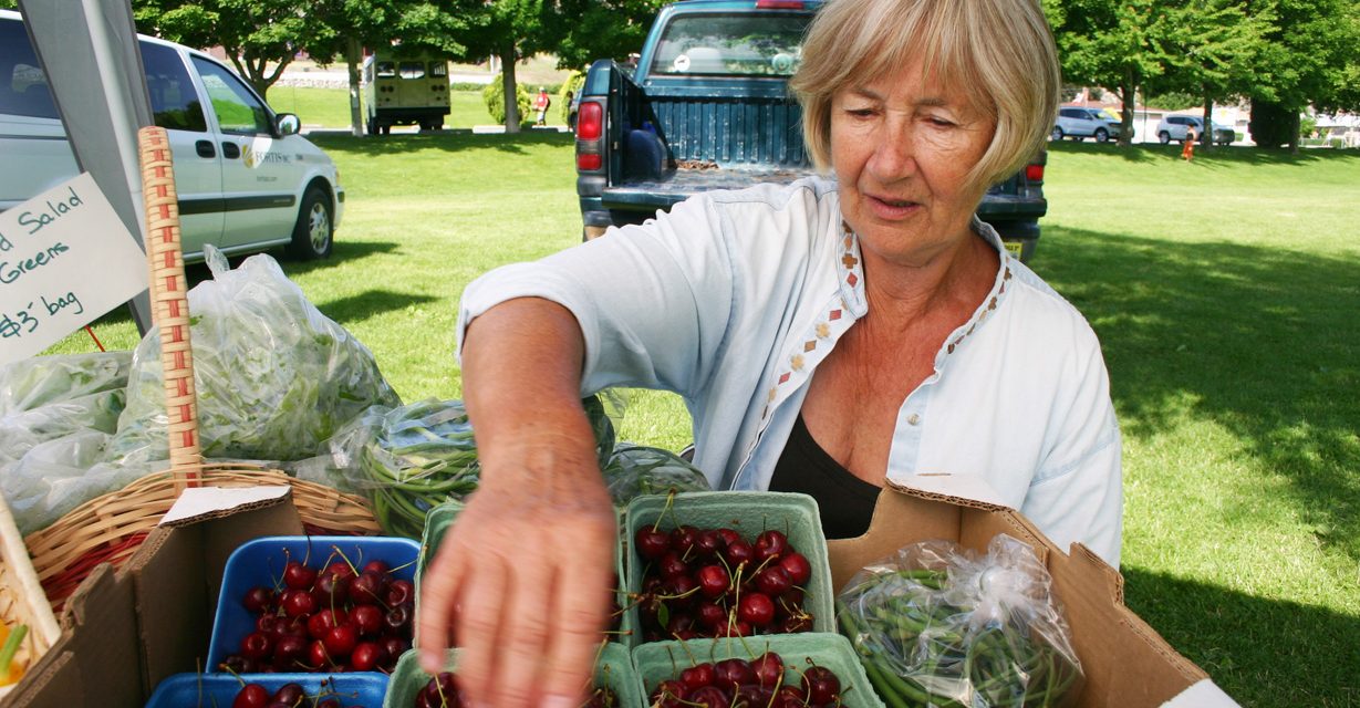 Oliver’s Farmers’ Market opens again