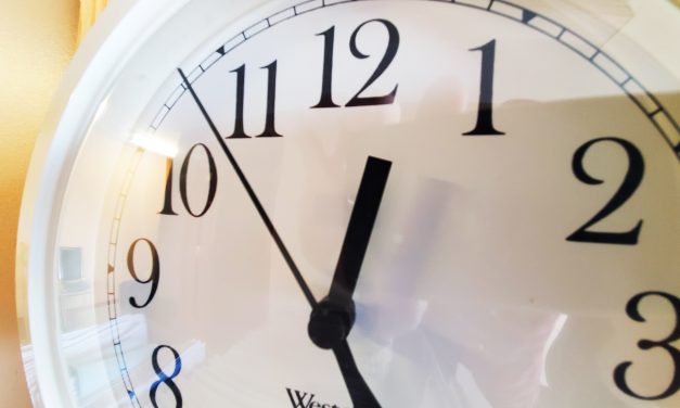 Oliver committee approves new town clock