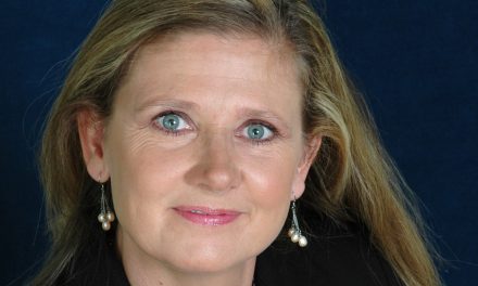 Non-confidence vote removes chamber president