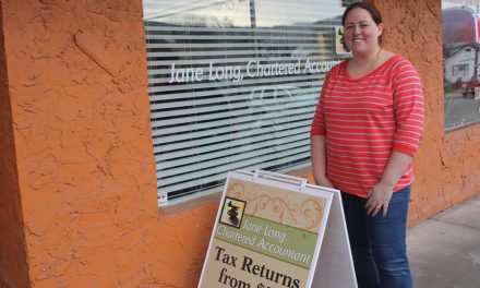 Community foundation offering small grants up to $500 for community projects like barbecues, workshops, building projects