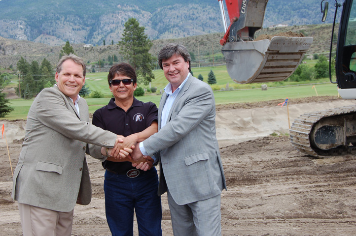 Band launches second phase of golf resort