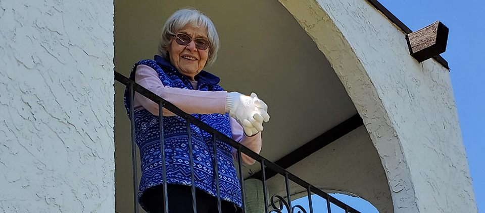 Group serenades senior for her 94th birthday