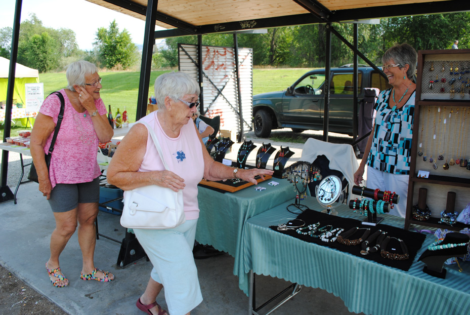 Oliver Farmer’s Market open to public every Thursday