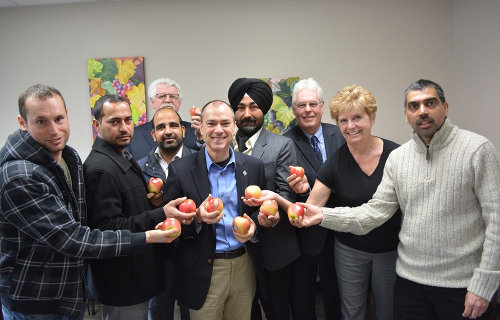 Agriculture minister meets with local growers to discuss industry strategy