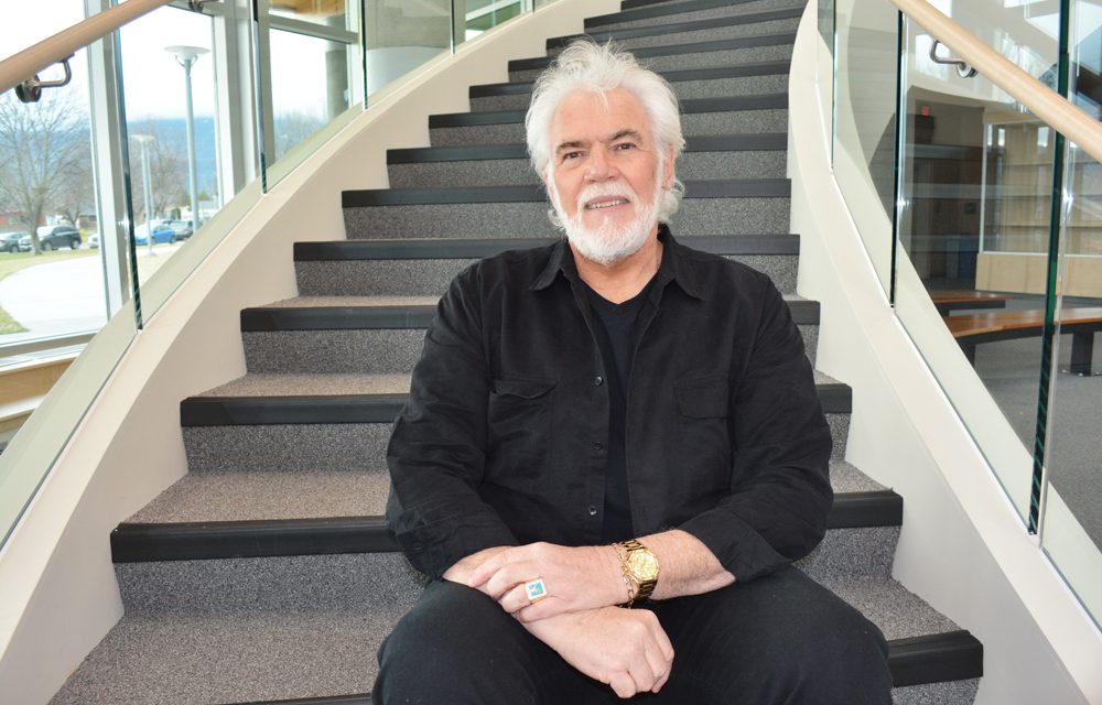Peachland’s Edwards enjoys paying tribute to musical icon Kenny Rogers