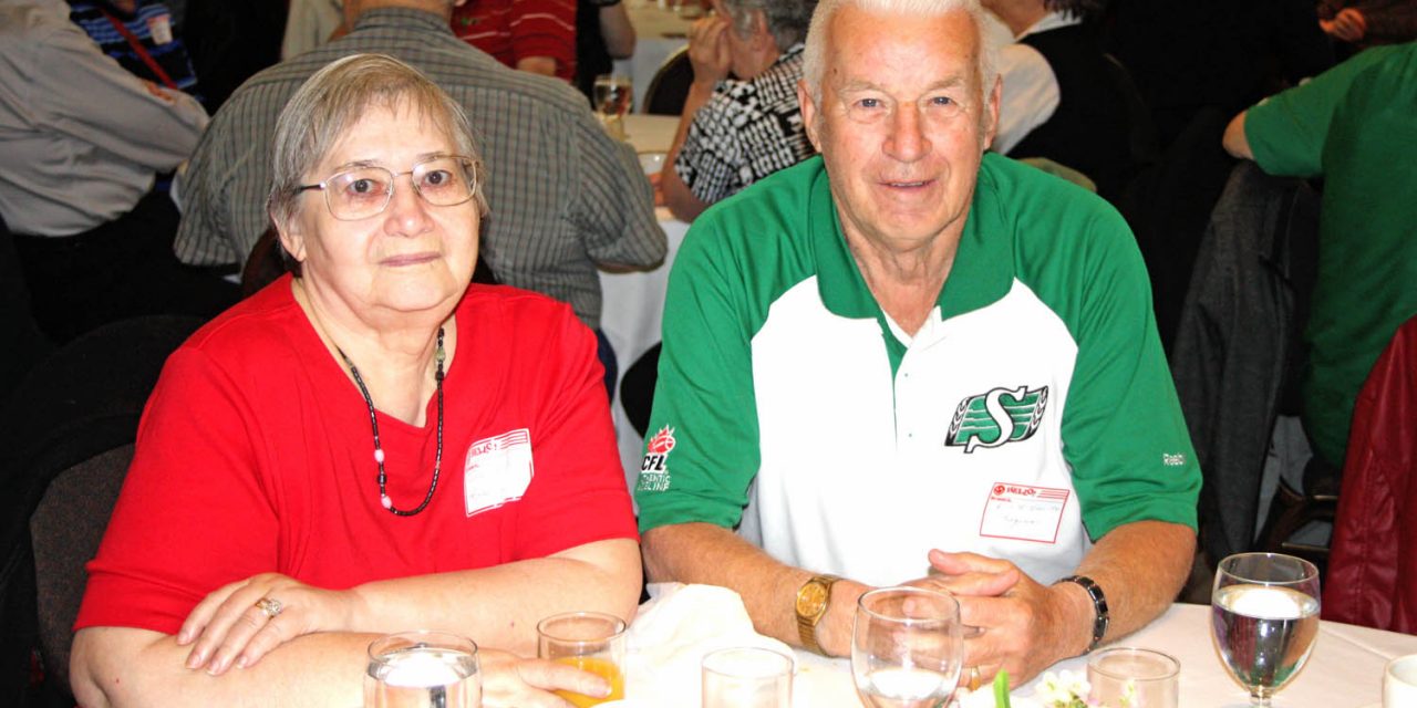 Hundreds of Snowbirds flock to local resort for breakfast and camaraderie