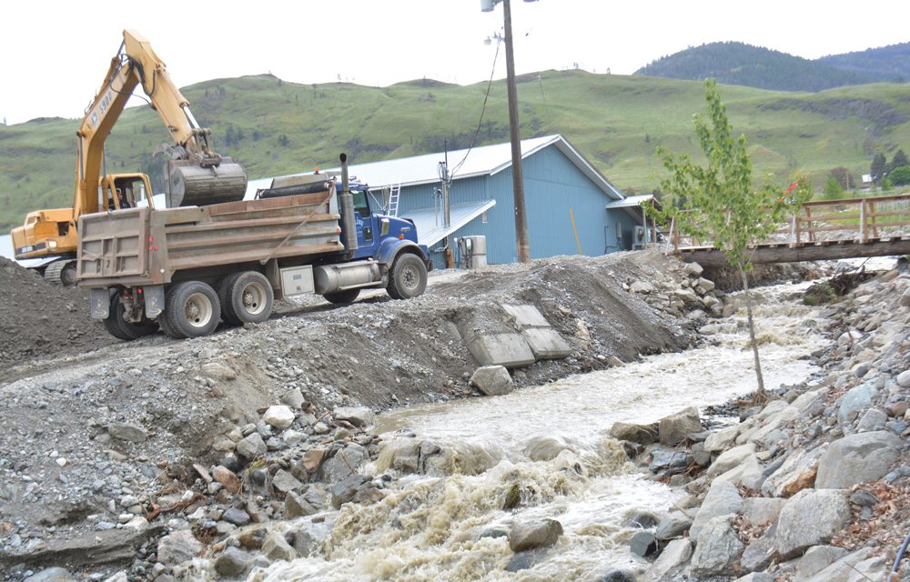Evacuation alerts rescinded in Oliver