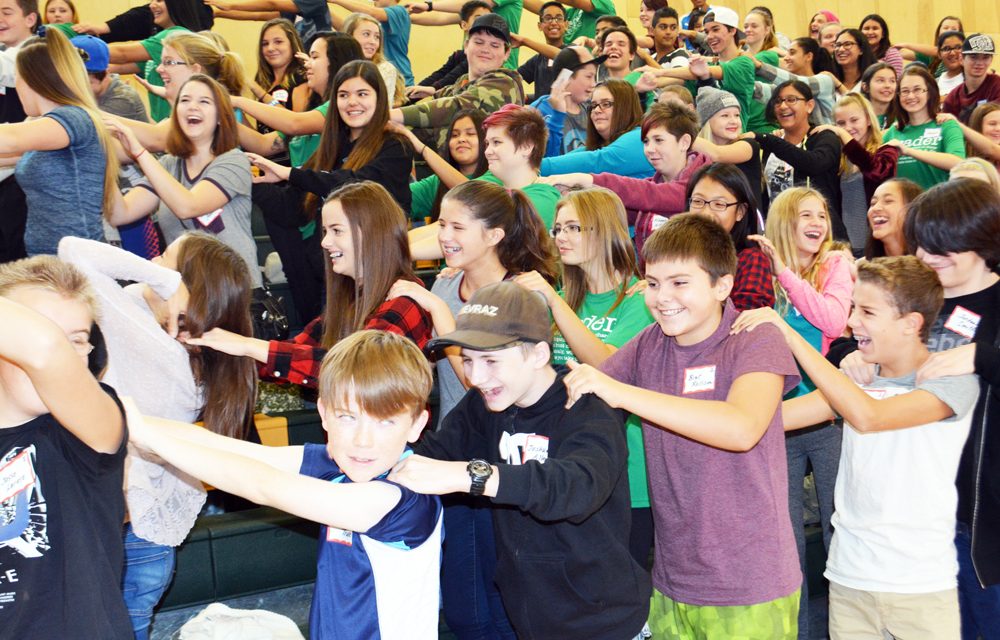 Link Crew eases back-to-school jitters