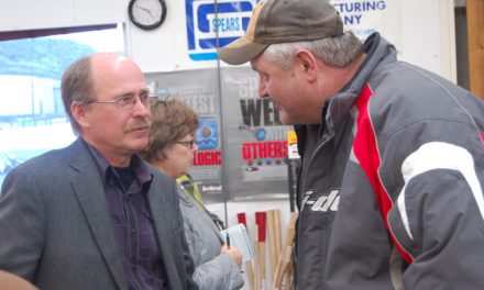 Sign owners unite to challenge regional district