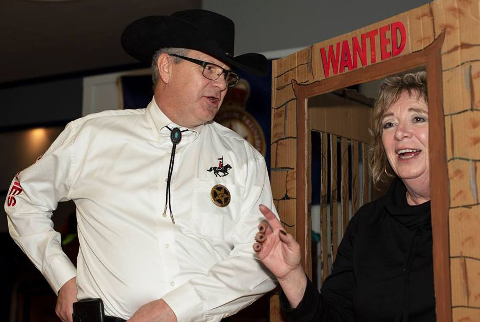 Bring your tappin’ toes to Hootenanny for Hospice