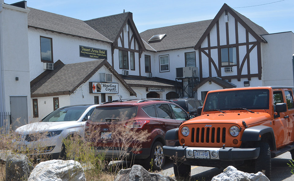 Movie-like romance behind new pub in Oliver
