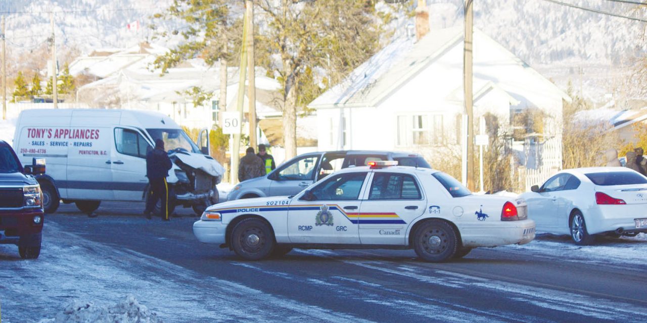 Fender bender shuts down side street in Osoyoos
