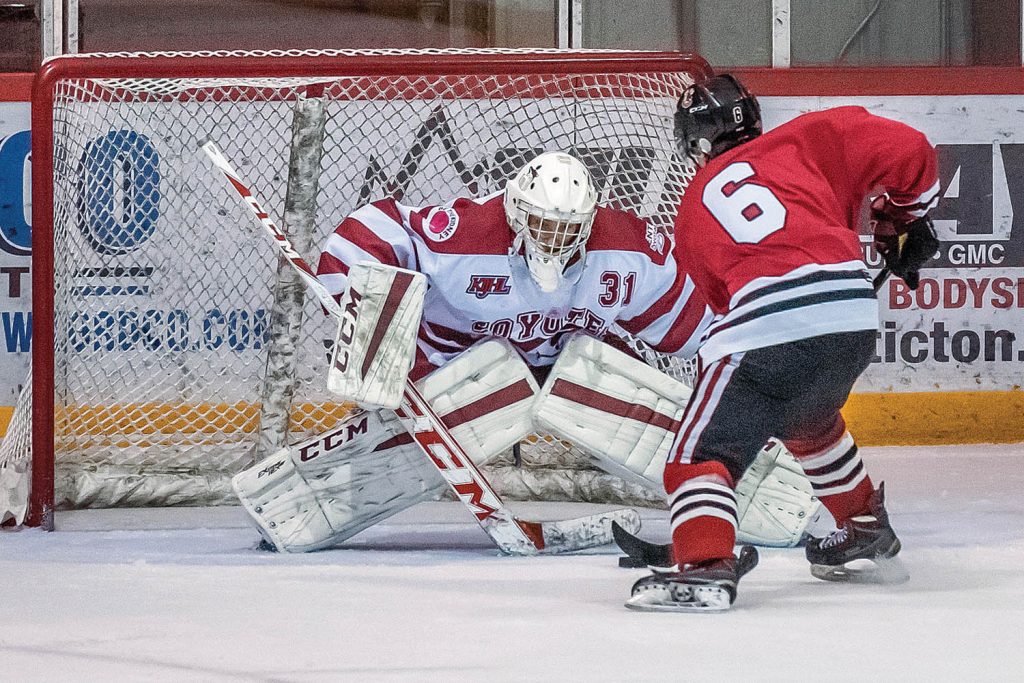 Osoyoos Coyotes’ goaltender Brett Soles managed to stop Kelowna Chiefs’ Jonathan Lee (No. 6) during a penalty shot in KIJHL action from earlier this season. The Coyotes play in Kelowna Friday night before returning home to host the Chiefs on Saturday evening at the Sun Bowl Arena. (Richard McGuire file photo)