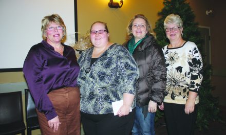 TEAM EFFORT BY MEMBERS OF OSOYOOS ARTS COUNCIL CLAIMS TOP PRIZE IN ANNUAL NK’MIP FESTIVAL OF TREES