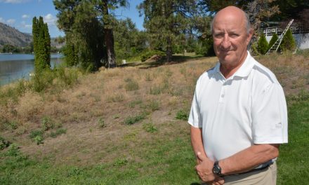 Neighbours oppose duplex