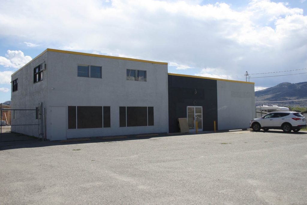 A Rona Centre outlet will be opening in Osoyoos opposite Rattlesnake Canyon amusement park. (Keith Lacey photo)